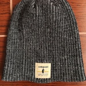 Cotopaxi gray beanie